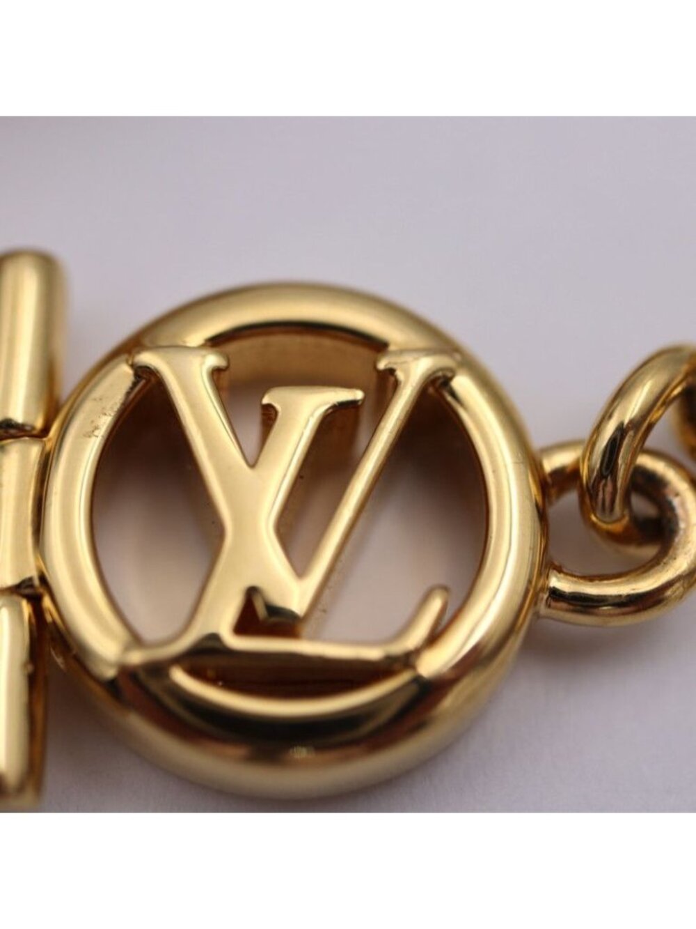 Louis Vuitton Bracelet 2 D Metal Gold Monogram Circle - Picture 7 of 10